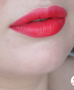 Chat-Son-Kem-Burberry-29-Bright-Crimson-2